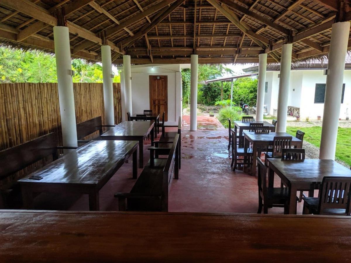 Funny Jellyfish Resort Moalboal Exterior photo
